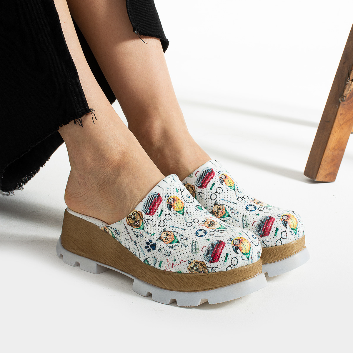 Снимка на Анатомични чехли на платформа от естествена кожа, ARMADA, цена 48.57 лв