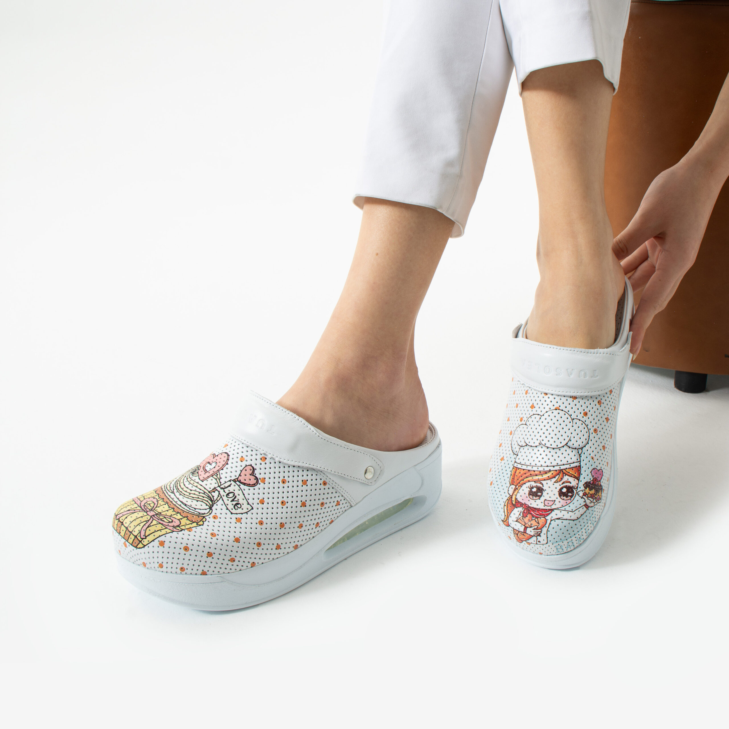 Анатомично сабо от естествена кожа с платформа за кухня — снимка на продукта от ARMADA