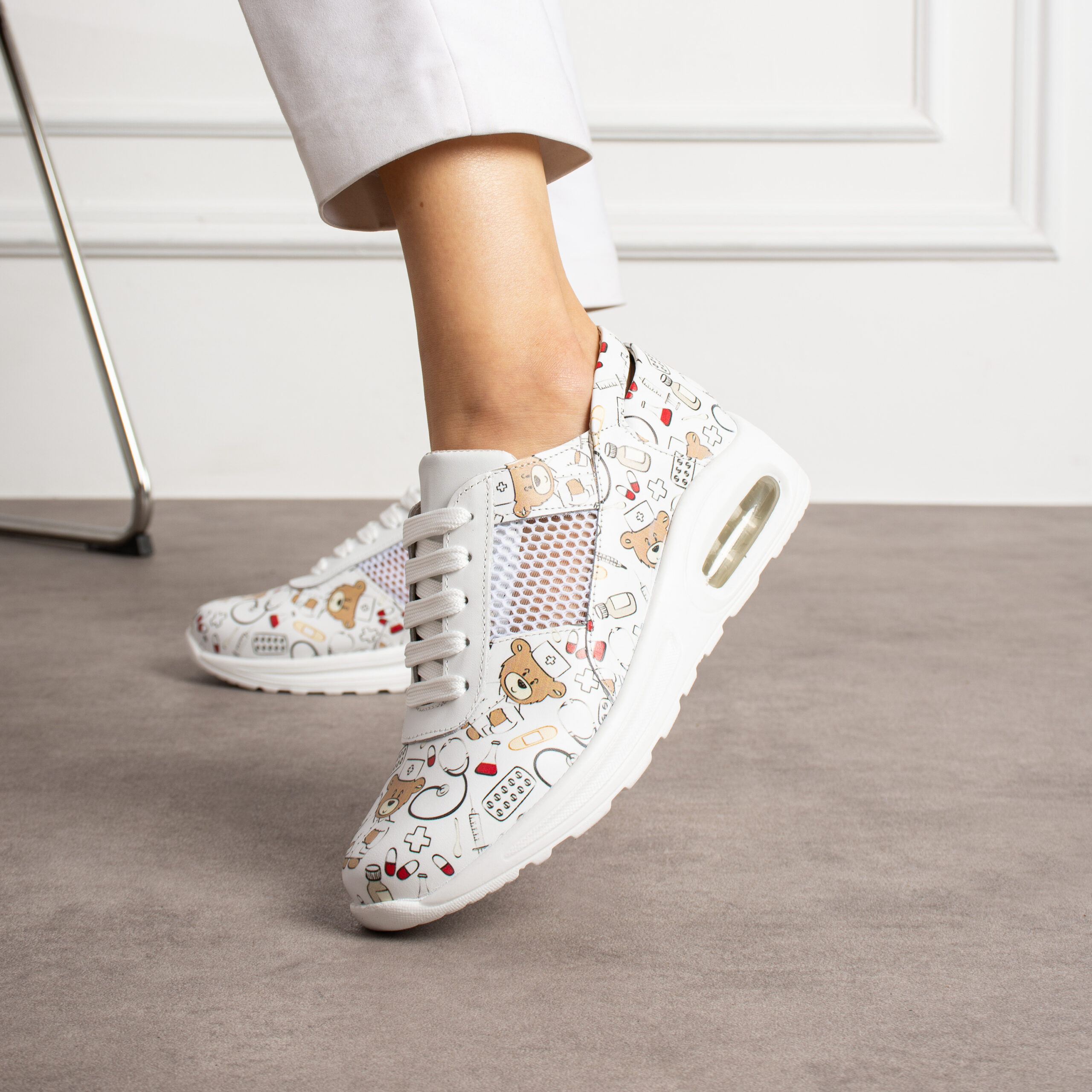 Работни маратонки от естествена кожа с анатомична подметка, комфорт и качество  

16.