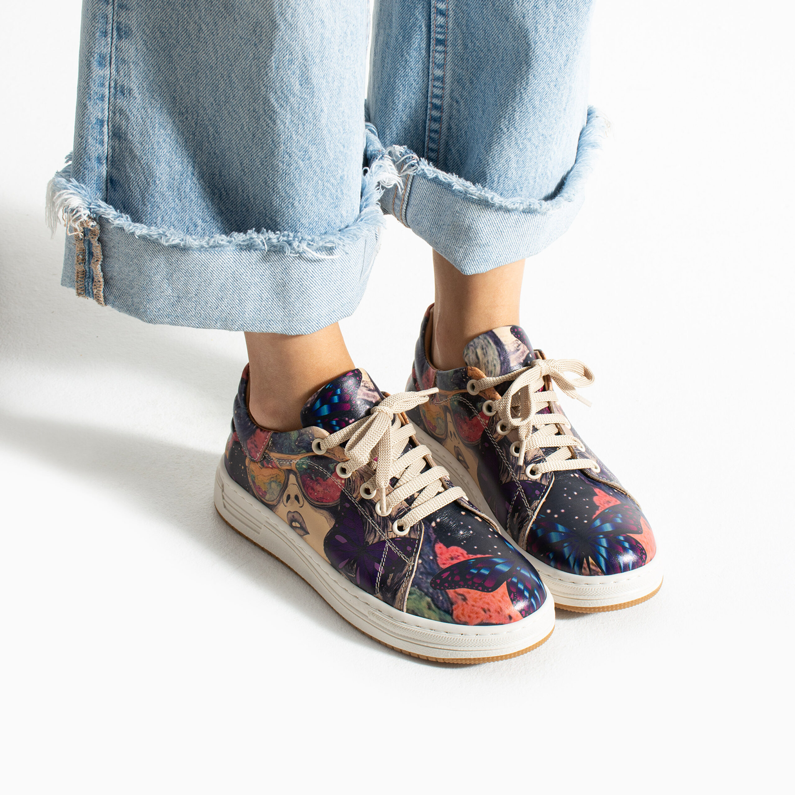 Анатомични дамски кецове от естествена кожа на ARMADA, комфорт и стил за всеки ден  

12.