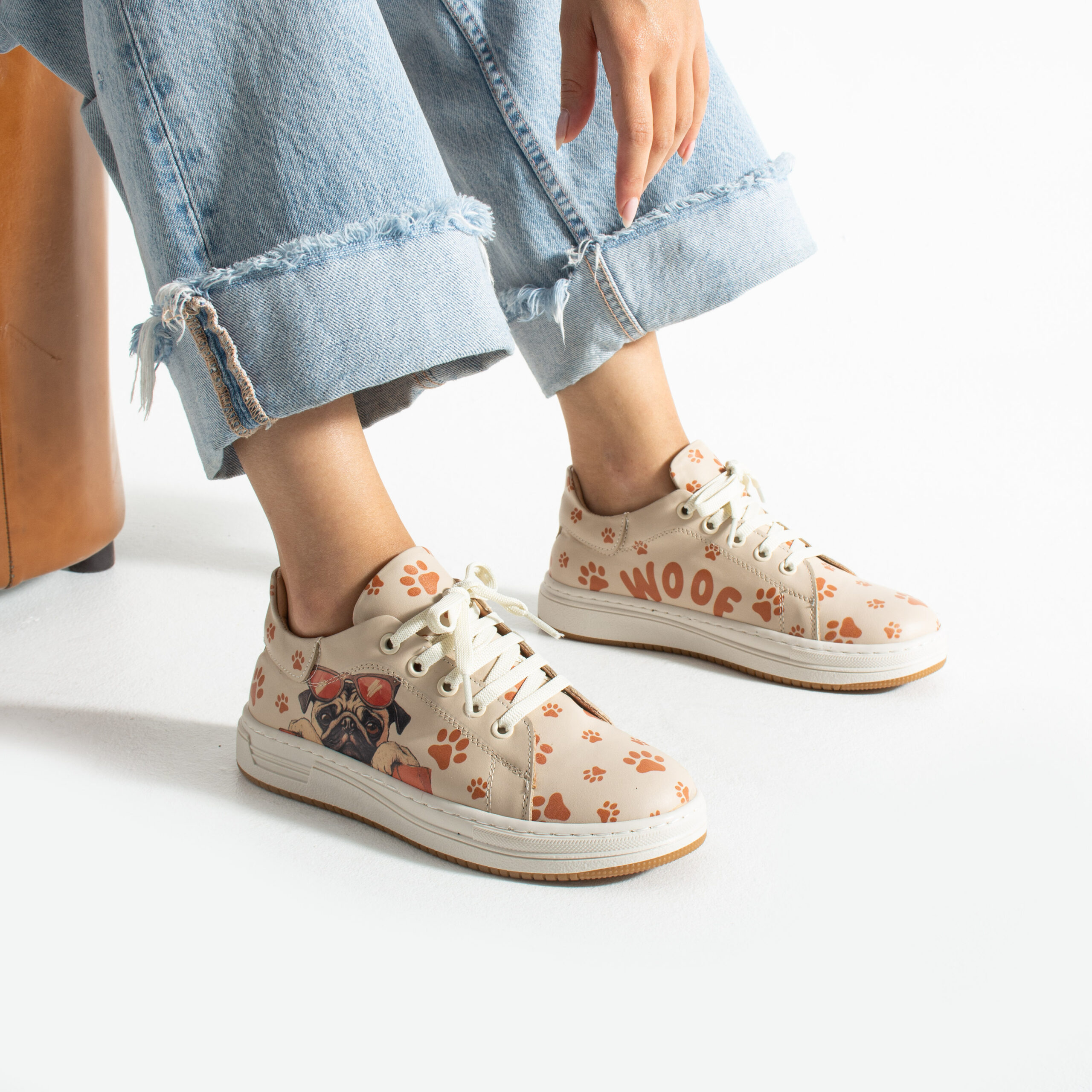 Анатомични дамски кецове от естествена кожа на ARMADA, комфорт за ежедневието  

7.