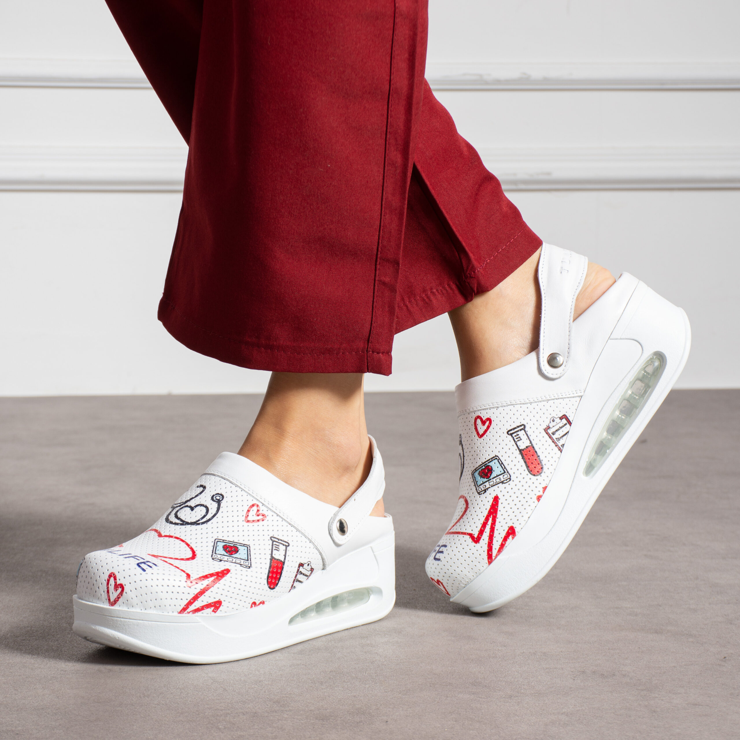 Снимка на Анатомично кожено сабо на платформа с каишка, ARMADA, цена 48.57 лв