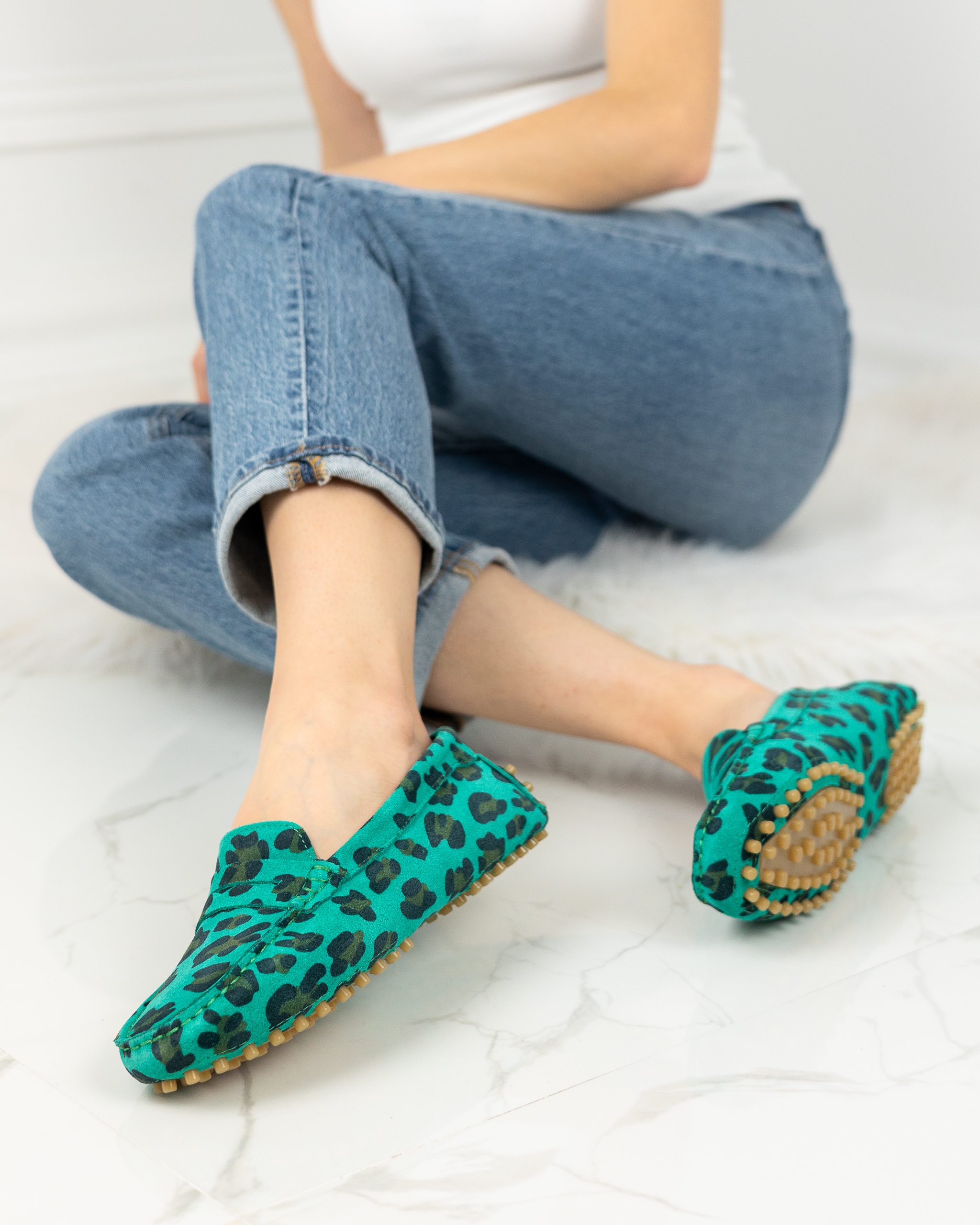 Тъмнозелени мокасини от естествен велур с леопардов принт ARMADA

12