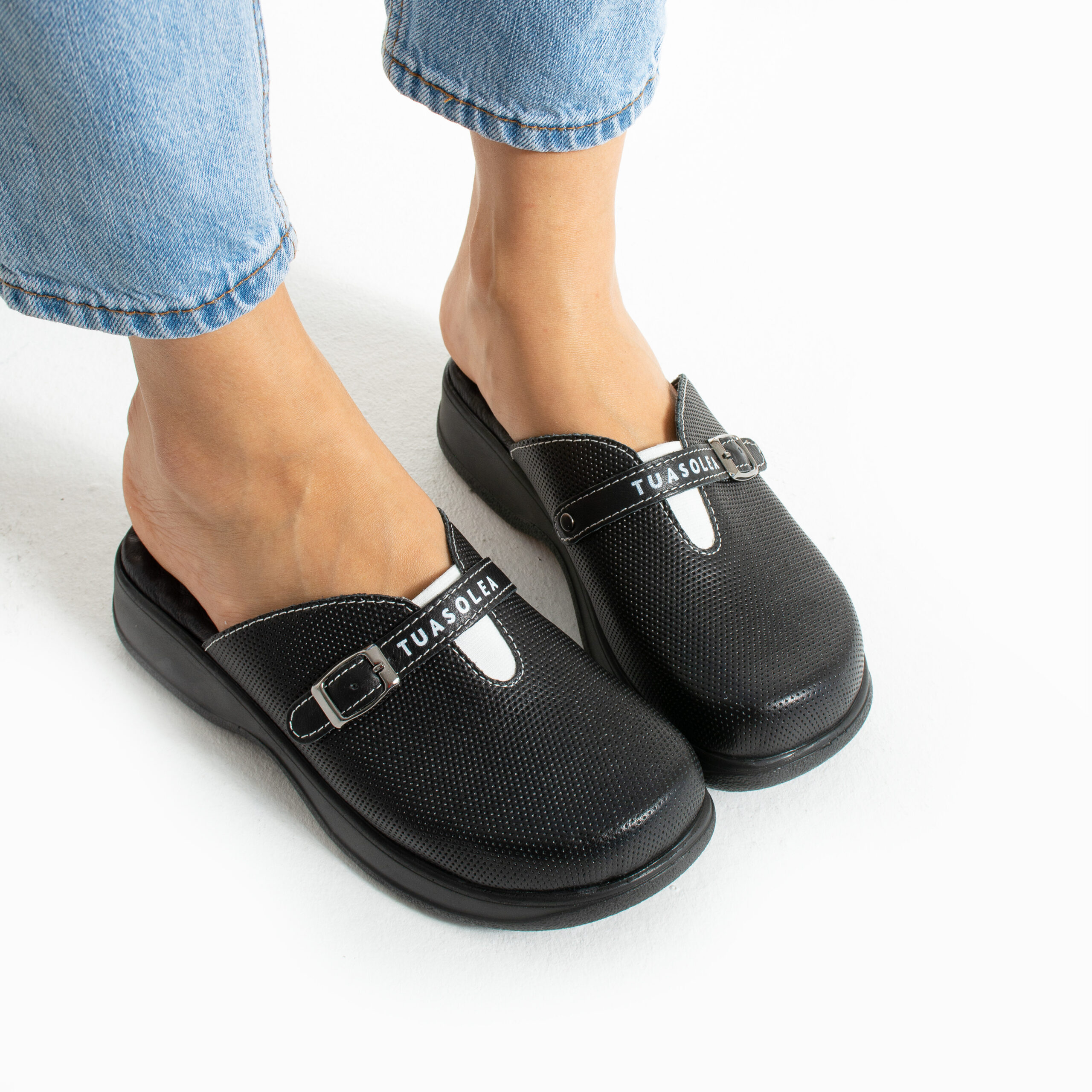 Черни дамски кожени чехли с гел стелка, комфорт и елегантност, онлайн доставка

12.