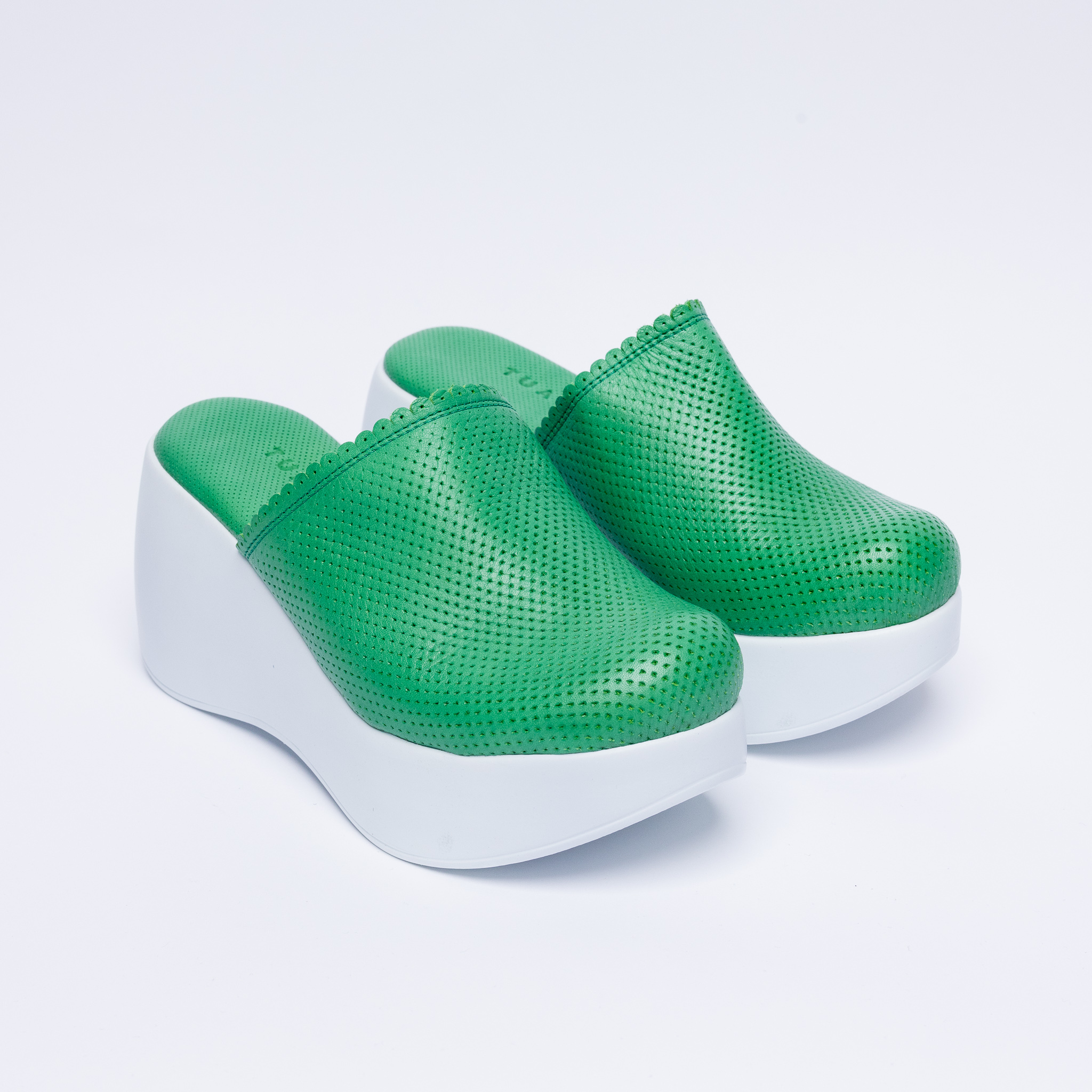 Зелено дамско сабо на платформа от естествена кожа, ARMADA, елегантен дизайн и комфорт

5.