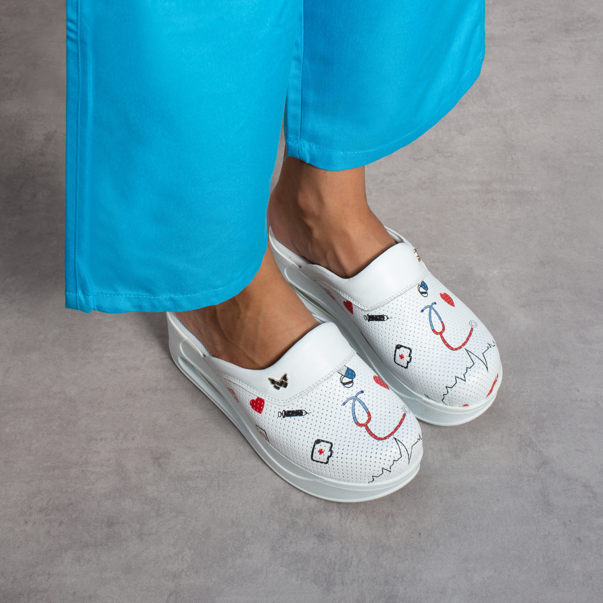 Медицинско анатомично сабо ARMADA, естествена кожа, комфорт при работа