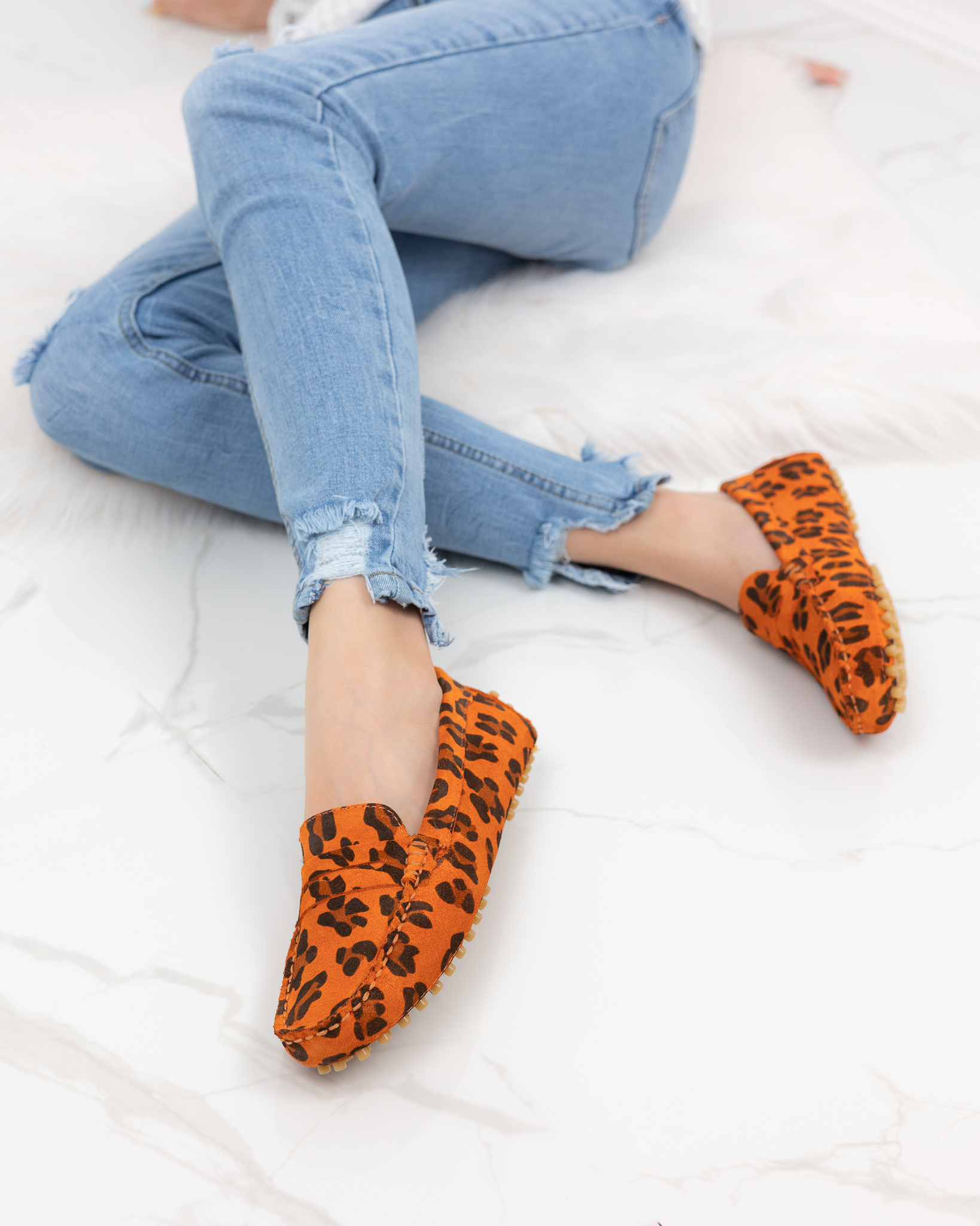 Оранжеви дамски мокасини от естествен велур с леопардов принт ARMADA  

16.