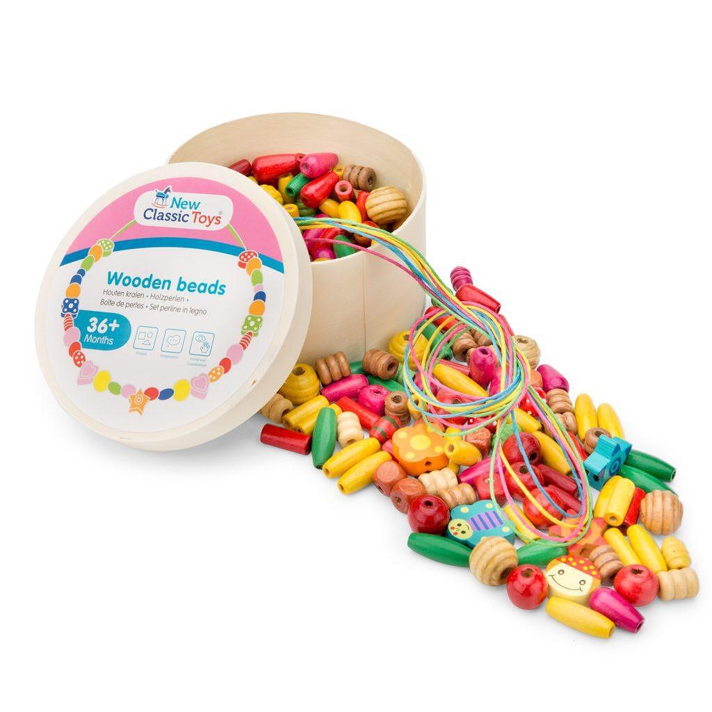 Дървени мъниста за нанизване 100 грама New Classic Toys — снимка