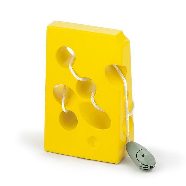 Дървена играчка за нанизване Сиренце — снимка