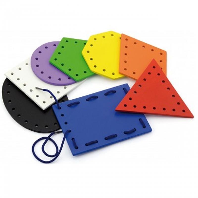 Дървени геометрични форми за промушване — продуктова снимка