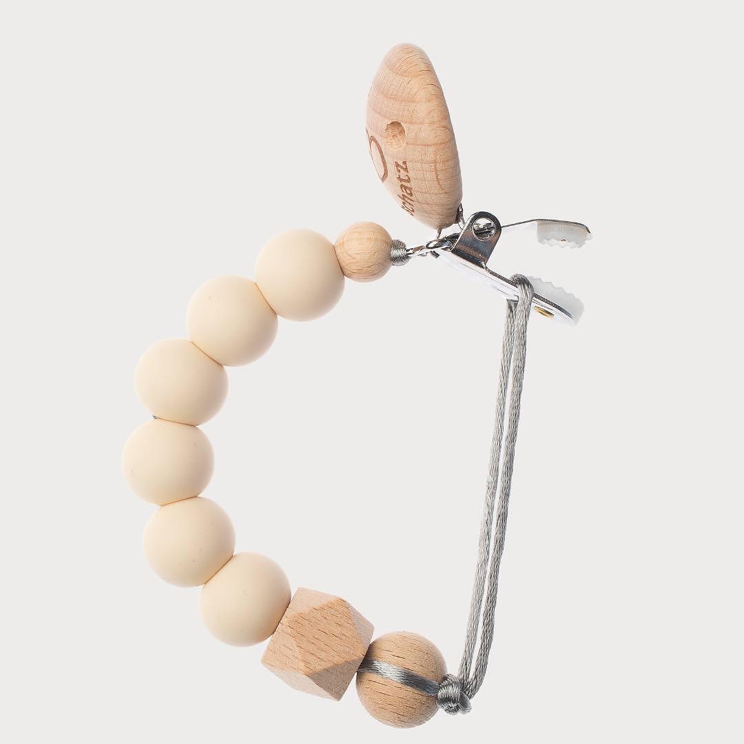 Клипс за биберон Navajo White — снимка