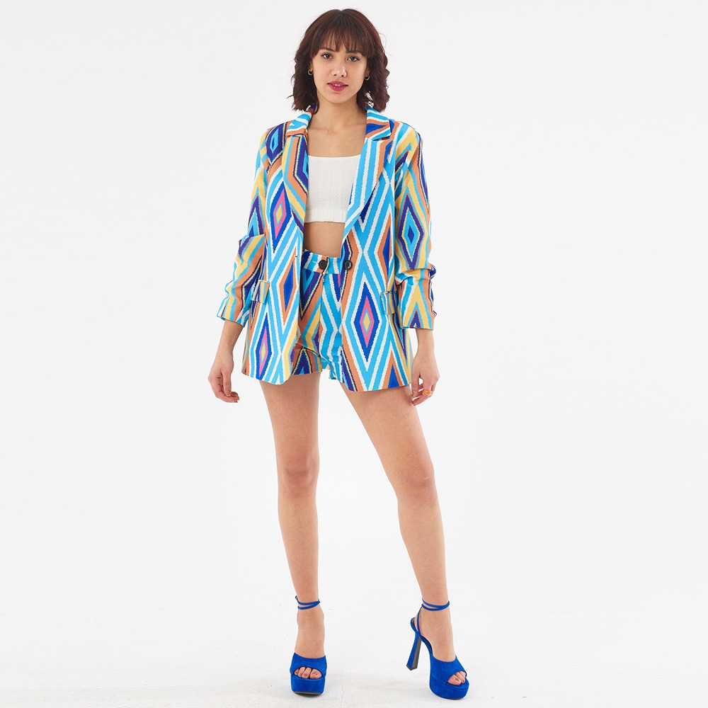 Снимка на Модерен дамски комплект от две части с геометричен принт – Сако и къси панталони в синьо и жълто,  Ft4031, Quzu, цена 44.00 лв